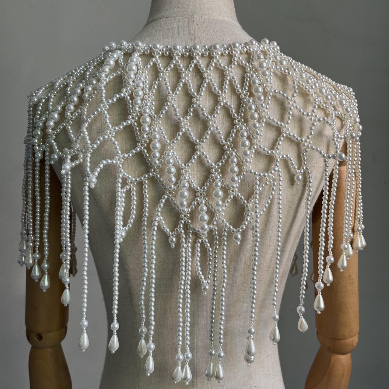 Handgefertigte Perlen-Körperke – Pearl Trim Chain Bewertung und Preis